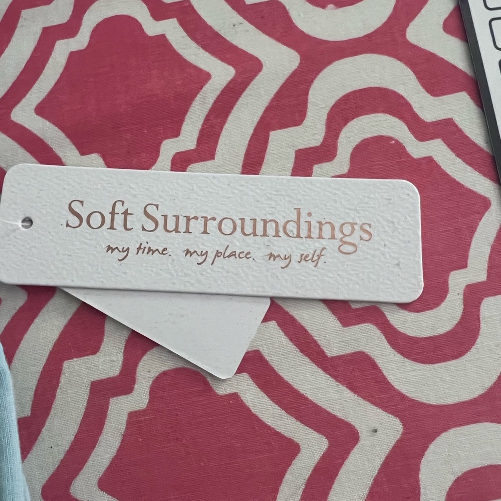 NWT soft surroundings, tank top high low hem - Picture 5 of 7